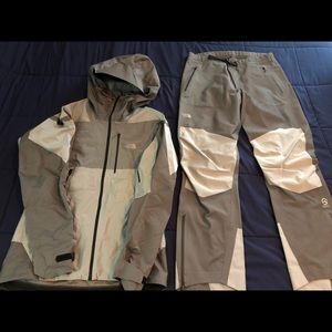 The north face Summit Series L5 mountaineering Kit